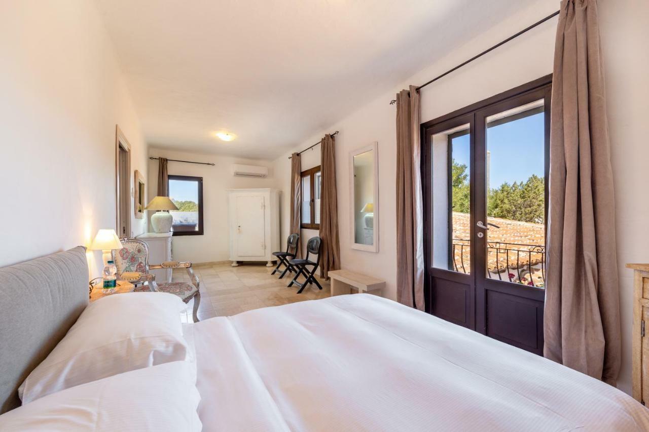 Locanda Tartarughino - Luxury Suites In Porto Rotondo Exterior photo